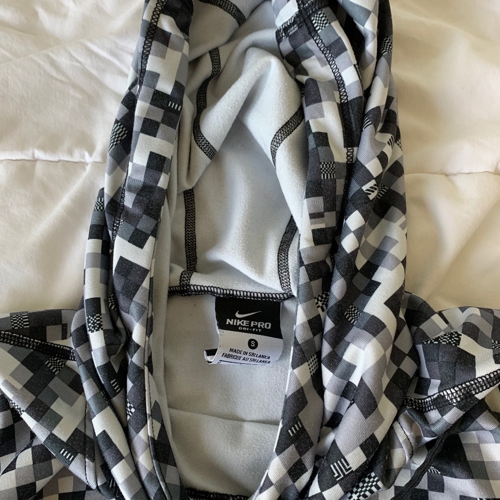 Nike Pull-over - Picture 3 of 3